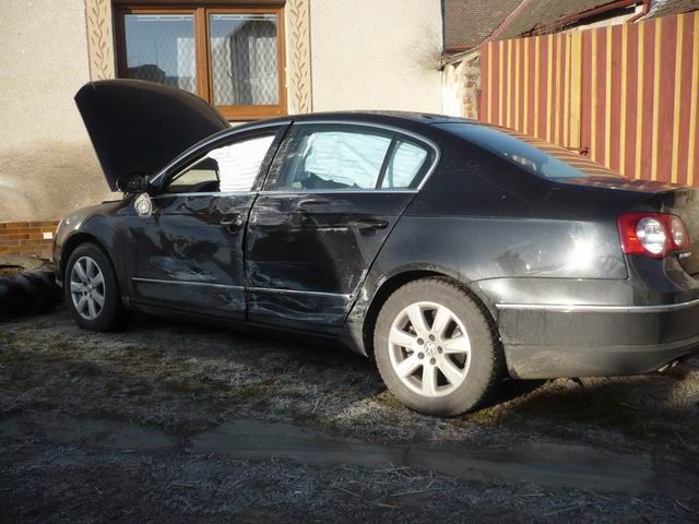 obrázek: Srážka dvou aut v Menharticích