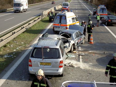 Srážka osmi aut na dálnici D1 na Vysočině