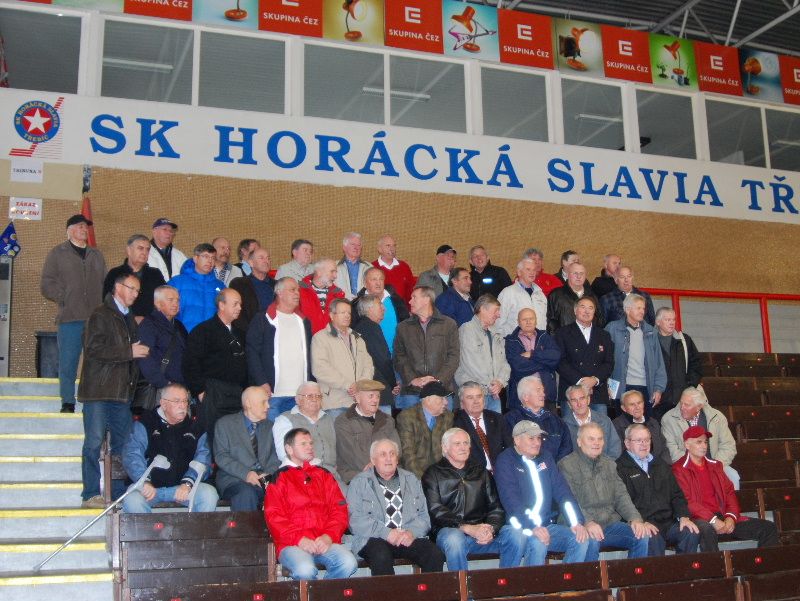 obrázek: Stadion Horácké Slavie Třebíč obsadily hokejové legendy
