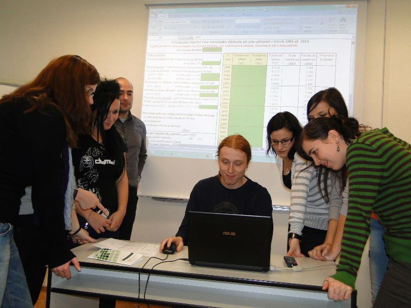Studenti jihlavské sociální školy pomáhají na přípravách dne otevřených dveří