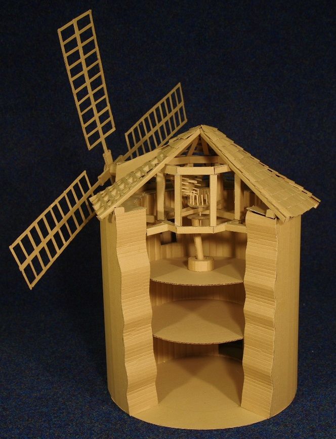 obrázek: Studenti stavebních škol z Jihlavy a Brodu stavěli modely z vlnité lepenky