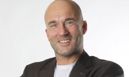Studentům letní žurnalistické školy přijede přednášet Konrad Kramar