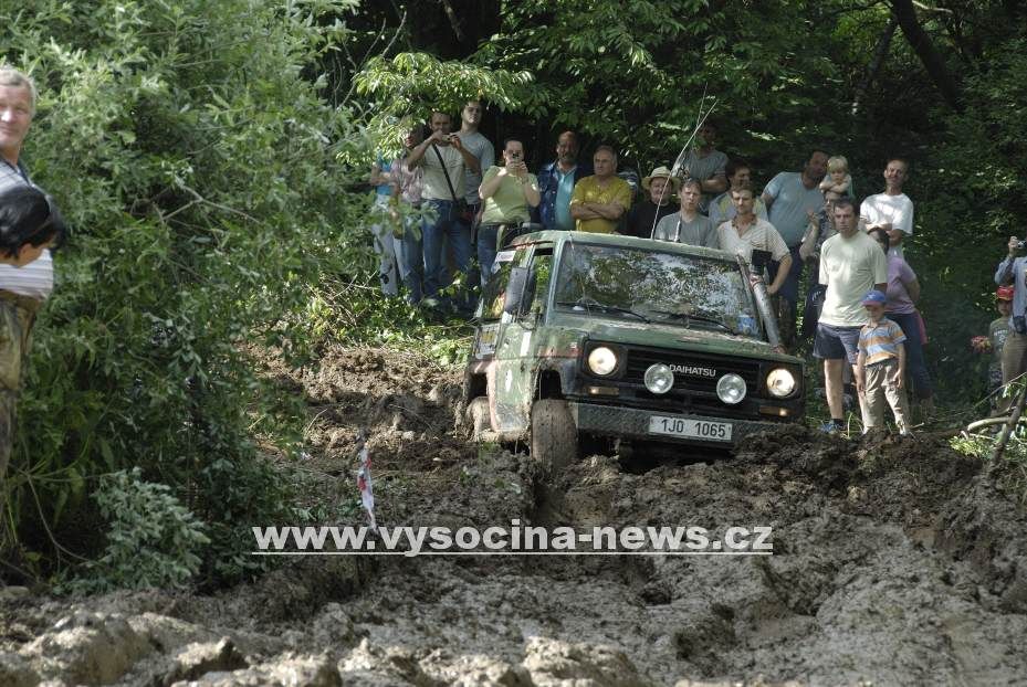 Terénní motorky vystřídaly na tratích u Štoků traktory