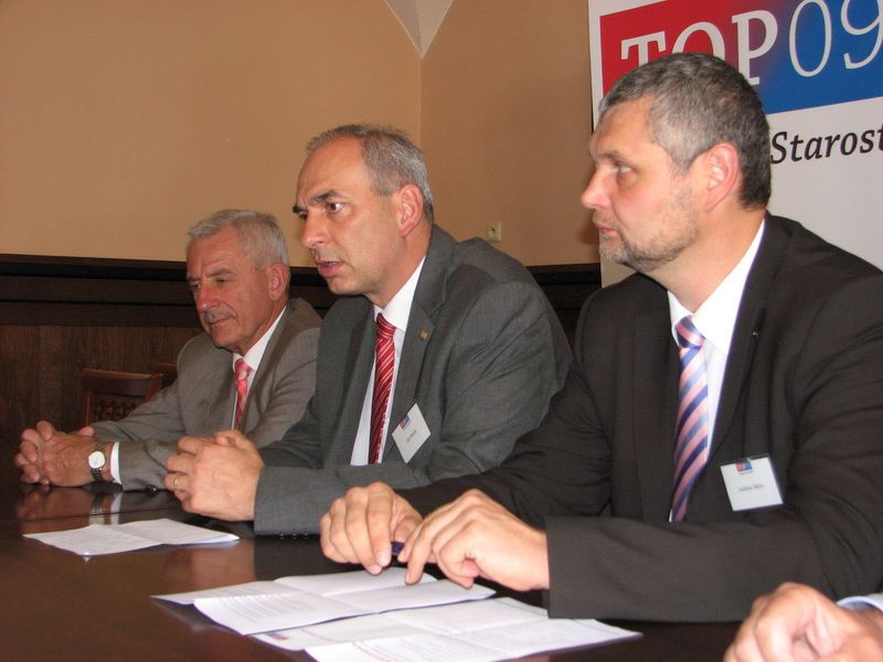 TOP 09 na Vysočině povede nadále Jiří Blažek