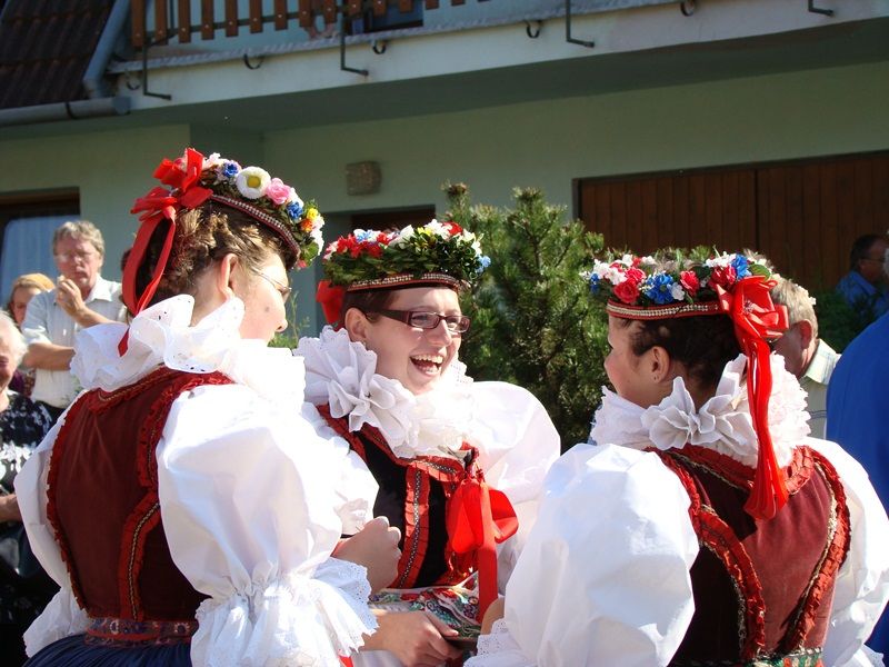 Tradiční krojované hody v Rouchovanech