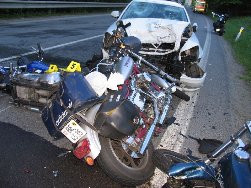 Tragická nehoda zastavila provoz na mezinárodní silnici I/38