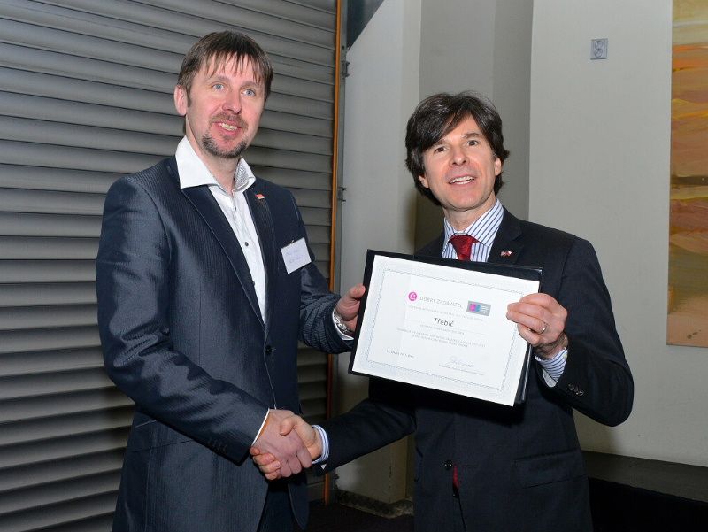 obrázek: Třebíč převzala diplom od amerického velvyslance