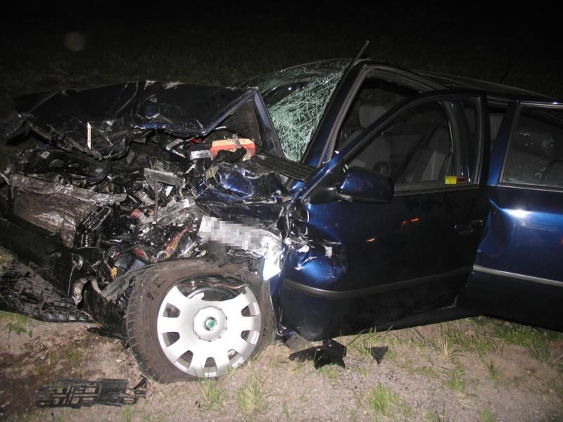 Tři těžce zranění u noční nehody na Jihlavsku