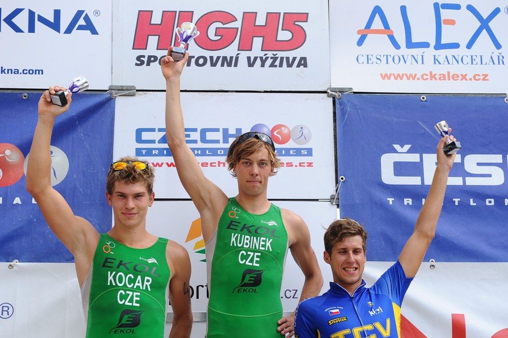 /uws_images/firmy/083199/clanky/triatlon-v-telci-vyhrali-kubinek-a-vodickova-v-zacich-synove-jana-rehuly/000001_h.jpg