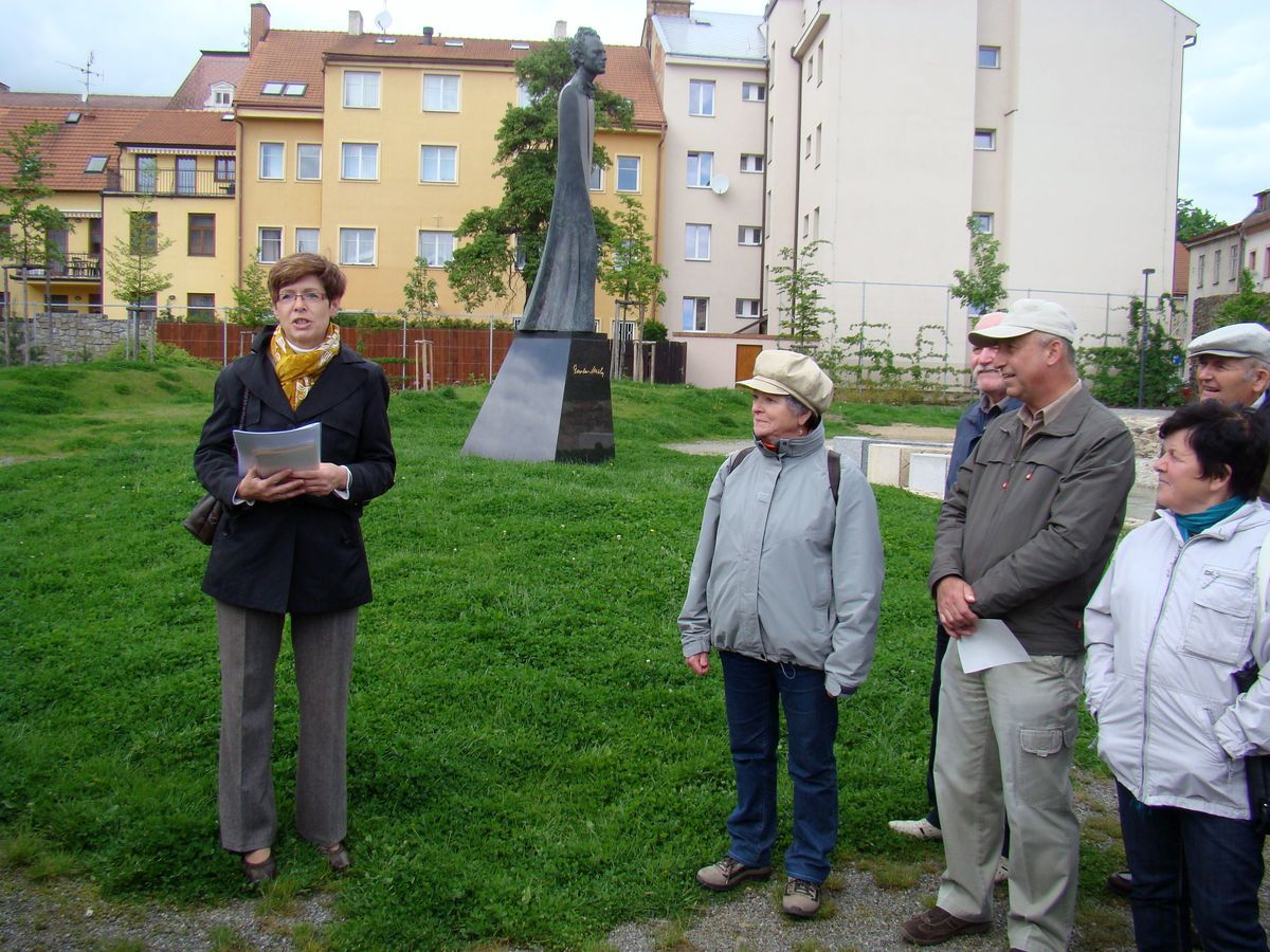 obrázek: Turisté uctili v Jihlavě památku Gustava Mahlera a obětí šoa