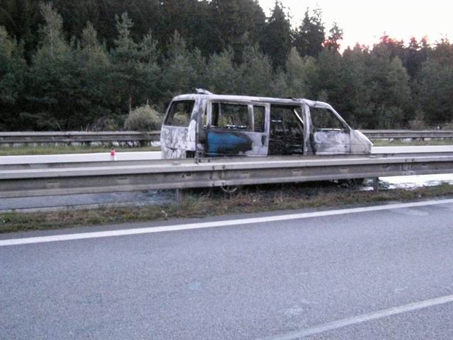 Úterní a středeční požáry vozidel na Vysočině