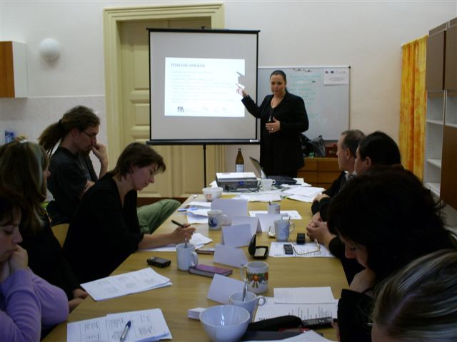 V Brodě a Třebíči pomáhají pracovníkům neziskových organizací