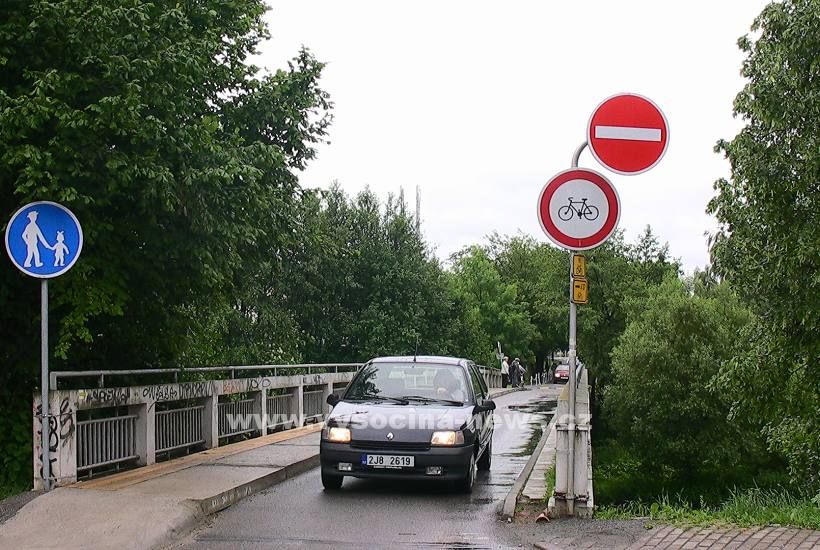V Brodě o prázdninách jednodušší doprava, most u Rica průjezdný déle