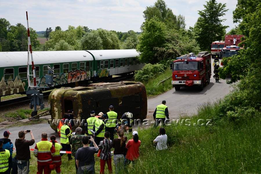 obrázek: V Brodě prověřila nehoda hasiče, zdravotníky a policisty