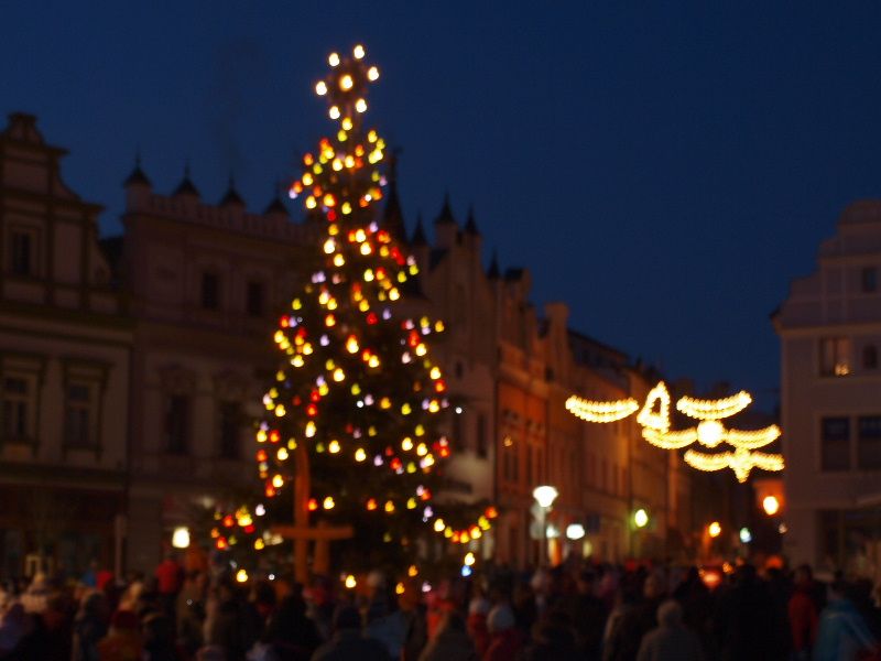 V Brodě rozsvítili vánoční strom