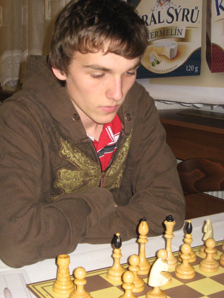 /uws_images/firmy/083199/clanky/v-brode-vyvrcholilo-mistrovstvi-cr-v-sachu-juniorek-a-polofinale-junioru-v/000001_h.jpg