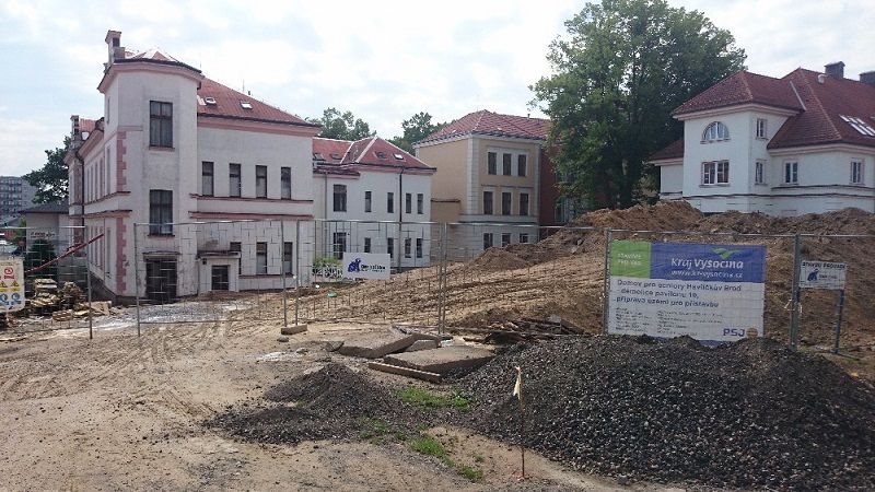 obrázek: V Brodě začalo stěhování oddělení a ambulancí nemocnice