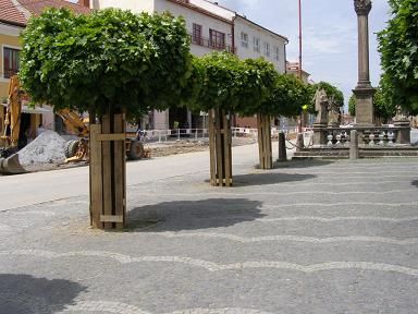 V Bystřici se chystají dláždit parkoviště