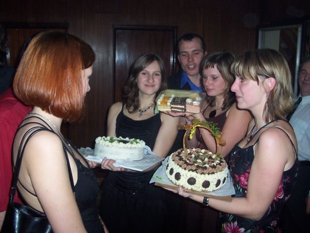 V Hodicích na plese se opět bojovalo o sladké