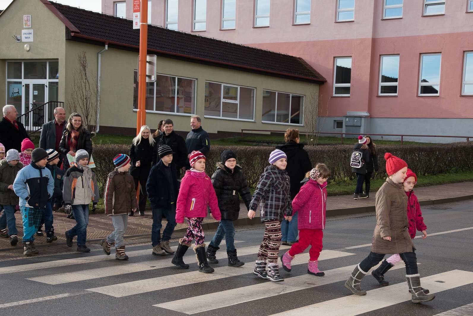 V Hrotovicích dosázeli další zeleň a rozsvítili tři nové přechody