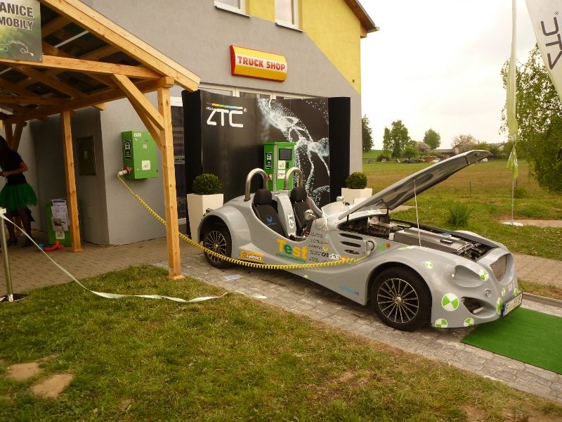 obrázek: V kraji Vysočina otevřeli nabíjecí stanici pro elektromobily