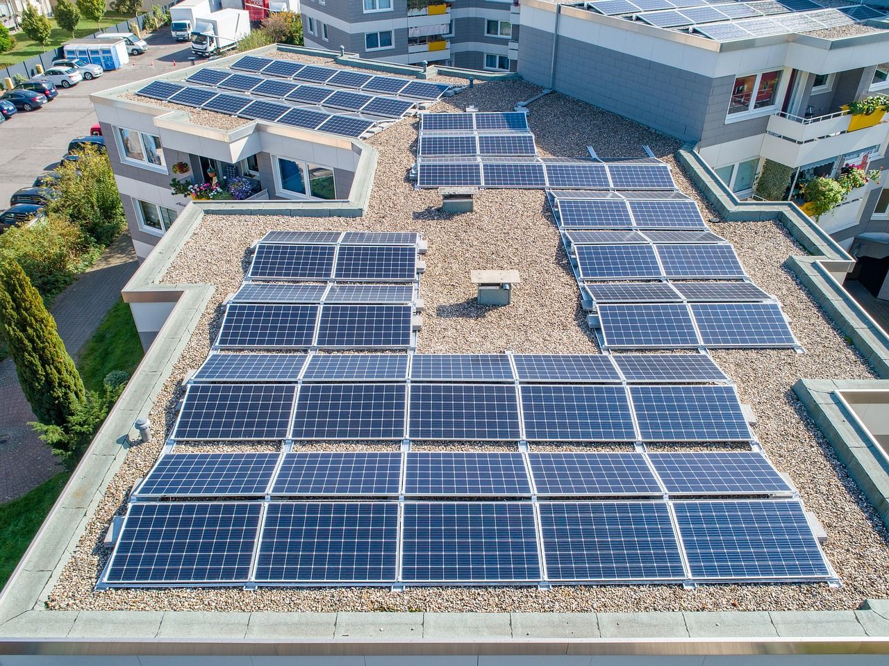 V Ledči nad Sázavou staví fotovoltaickou elektrárnu