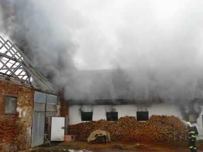 V Měšíně na Jihlavsku hořela garáž