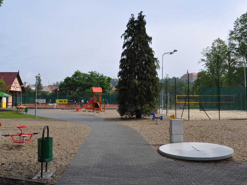 V Náměšti otevřeli nové hřiště