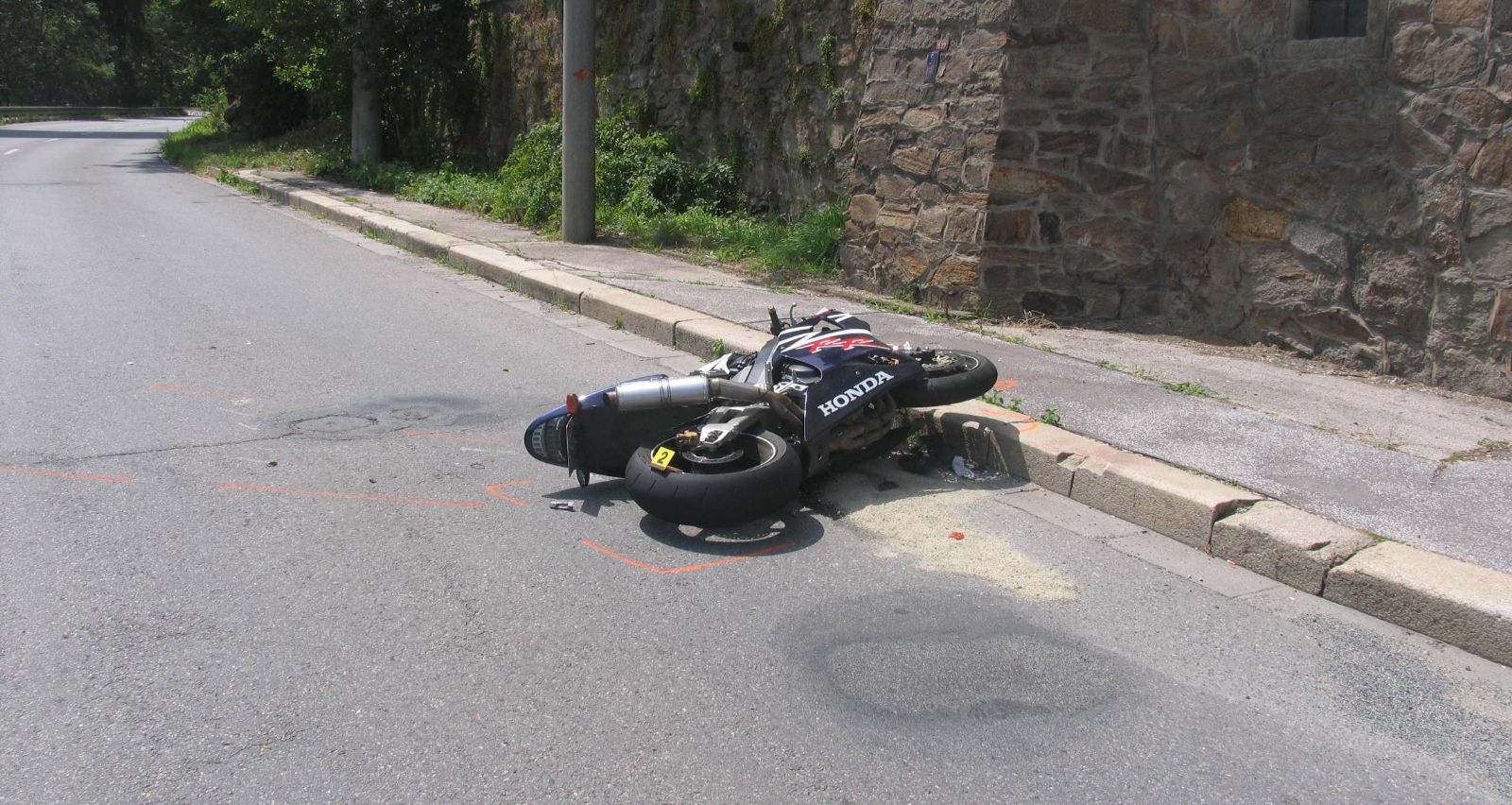 V Třebíči zemřel motocyklista