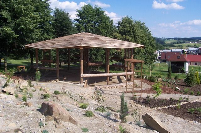 V Třešti otevřeli arboretum nejen pro studenty