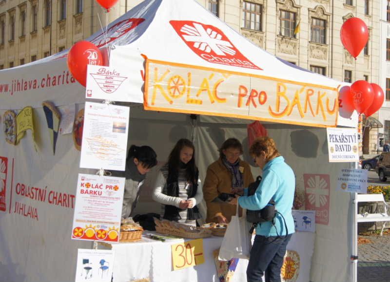 Vám utiší hlad, jiným bolest – Koláč pro Bárku