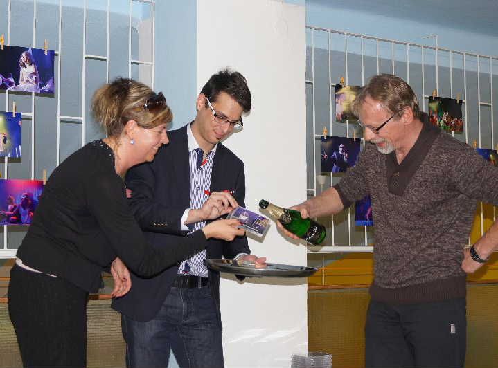 obrázek: Ve Velkém Meziříčí pokřtili CD Když Ikaros zpívá pro hospic