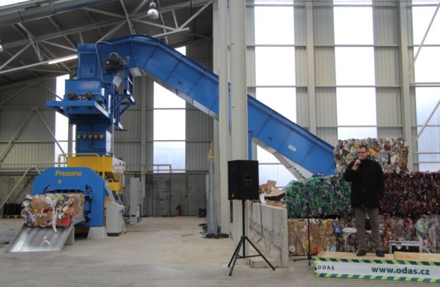 obrázek: Ve Žďáru nad Sázavou zprovoznili modernizovanou linku na třídění odpadů