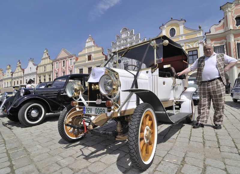 Veteránská revue v Telči