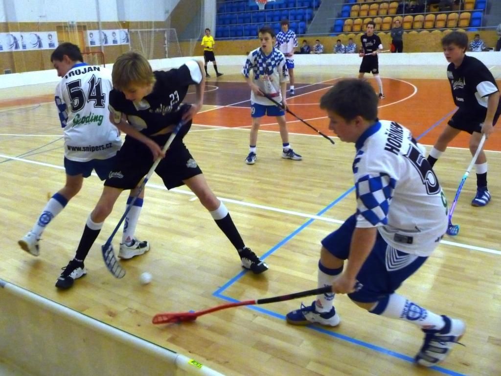 /uws_images/firmy/083199/clanky/vikendove-vitezstvi-a-remiza-florbalovych-dorostencu-snipers-trebic/000001_h.JPG
