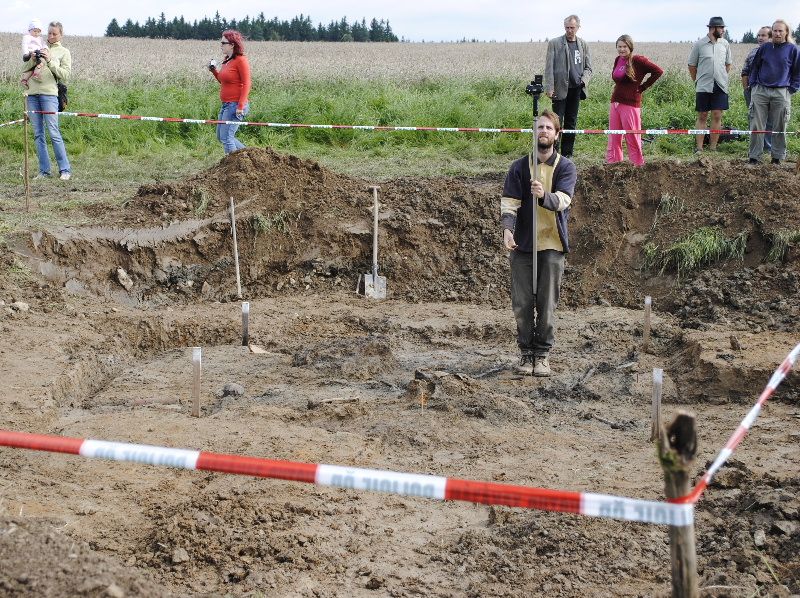 Vyšetřování smrti vesničanů z Jihlavska z konce války skončilo
