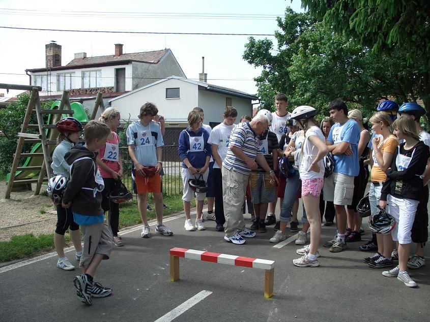 Žáci Nuselské s přehledem zvítězili v dopravní soutěži
