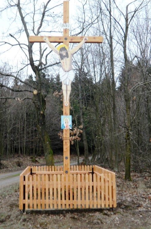 Zásluhou dobrých lidí byl obnoven Fábrův kříž nad Oponešicemi
