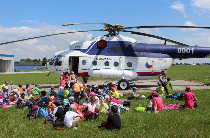 /uws_images/firmy/083199/clanky/zdarsti-druhacci-navstivili-leteckou-zakladnu-v-prazskych-kbelich/000001_h.jpg