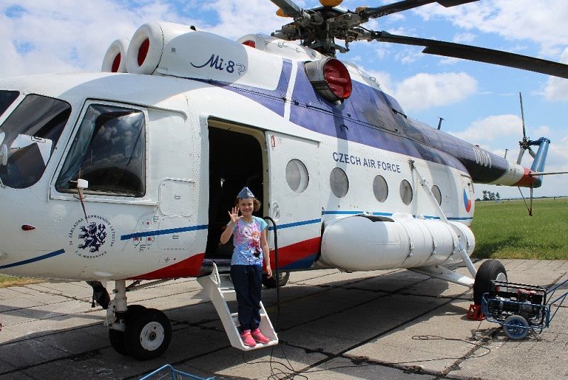 /uws_images/firmy/083199/clanky/zdarsti-druhacci-navstivili-leteckou-zakladnu-v-prazskych-kbelich/000003_h.jpg