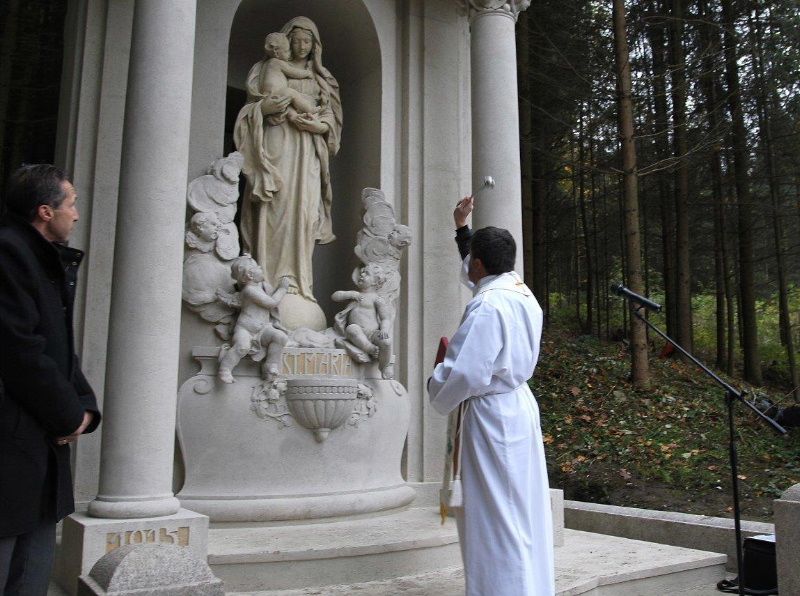 obrázek: Žehnání opravené kapličky v Jihlavě přilákalo stovku lidí