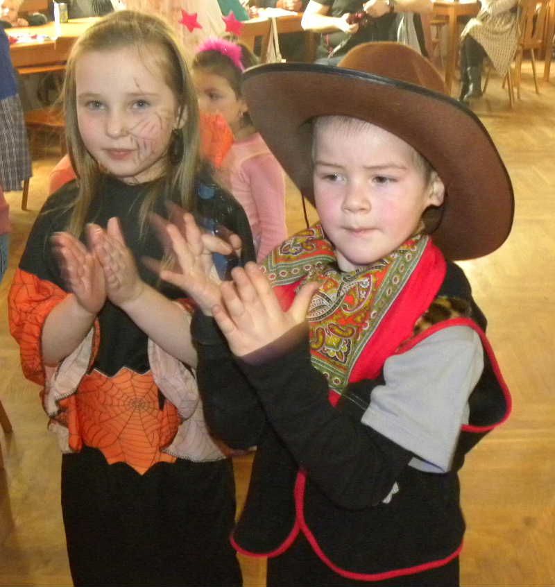 Zima se vrátila na dětský karneval v Rozsochatci