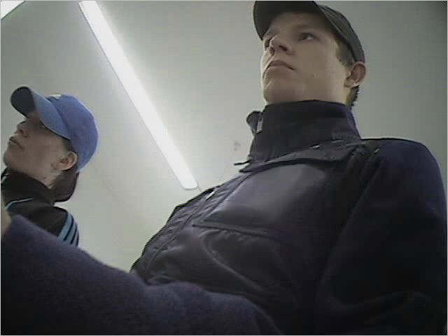 Zloději přepadli v Brodě banku, pátrá po nich policie