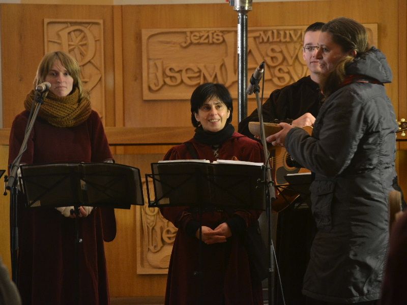 Zážitek a korunky na výlety pro seniory přinesl benefiční koncert pro humpoleckou Astru