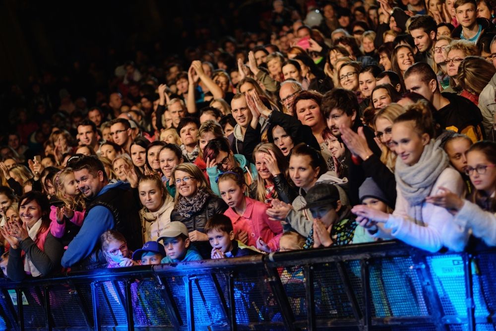 obrázek: Tisíce lidí má srdce plné respektu