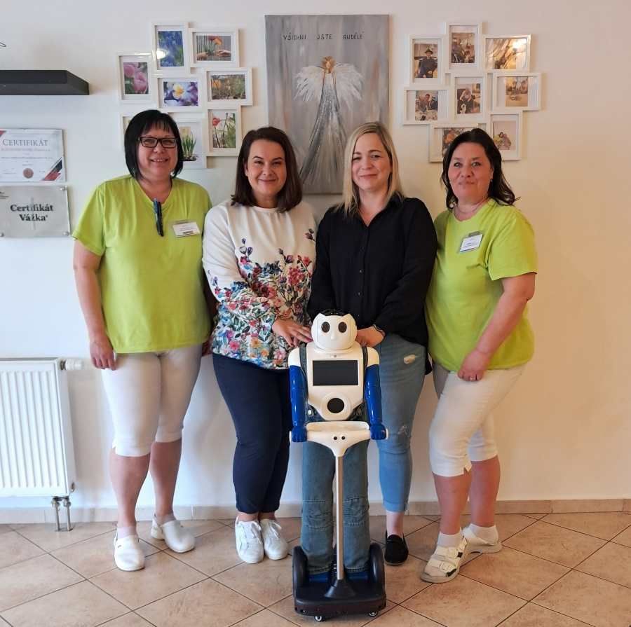 Na Vysočině testují robota Robina: zlepšení péče o seniory