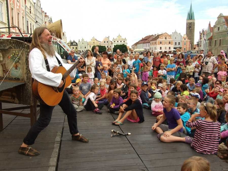 Dva výrazné festivaly Prázdniny na Vysočině: Telč a Náměšť lákají na hudbu