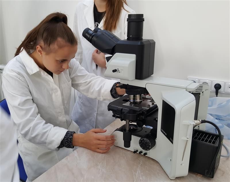 Gymnázia na Vysočině modernizují laboratoře za 600 tisíc korun
