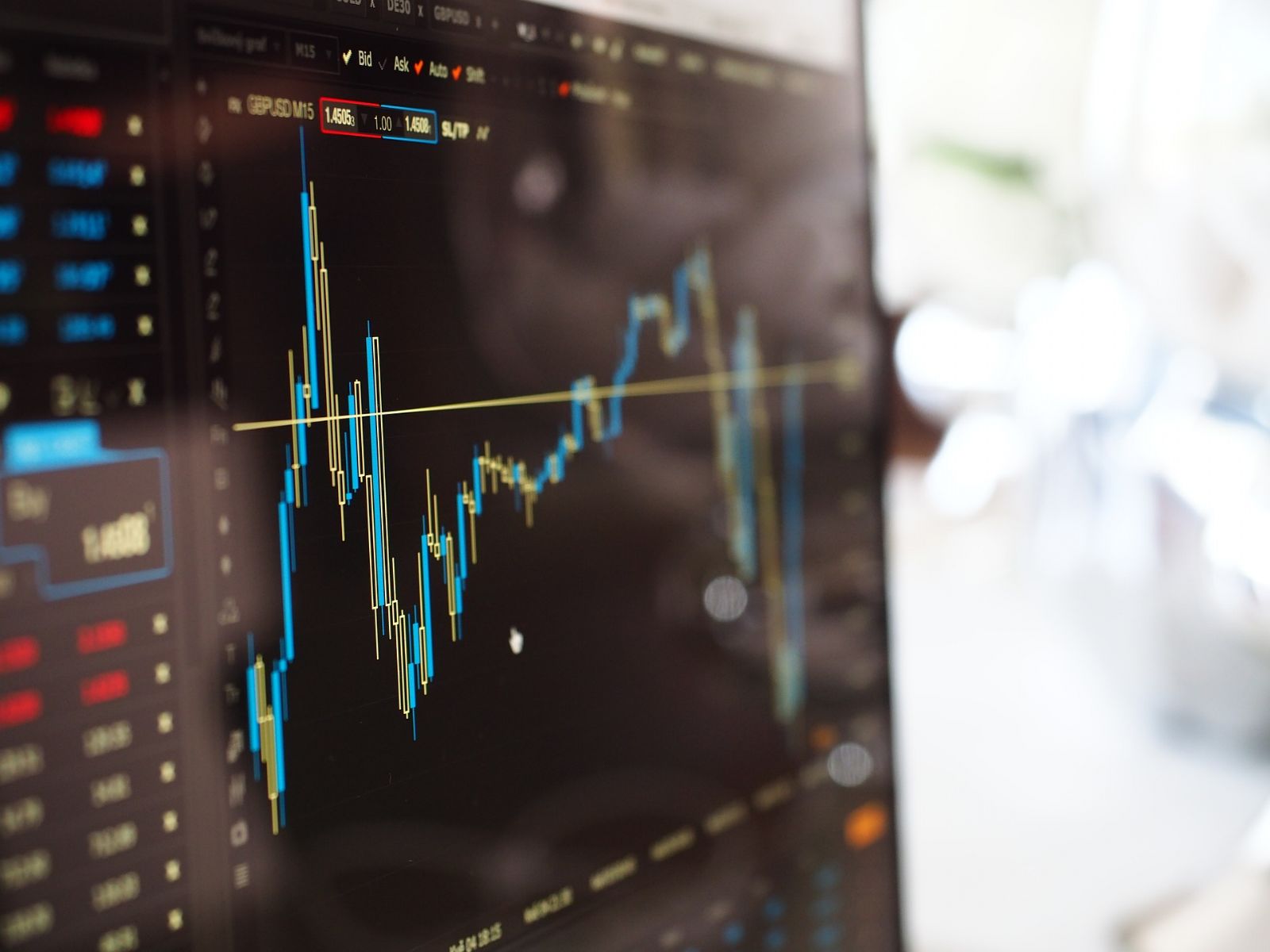 obrázek: Finanční analytický útvar loni zajistil 3,9 miliardy korun