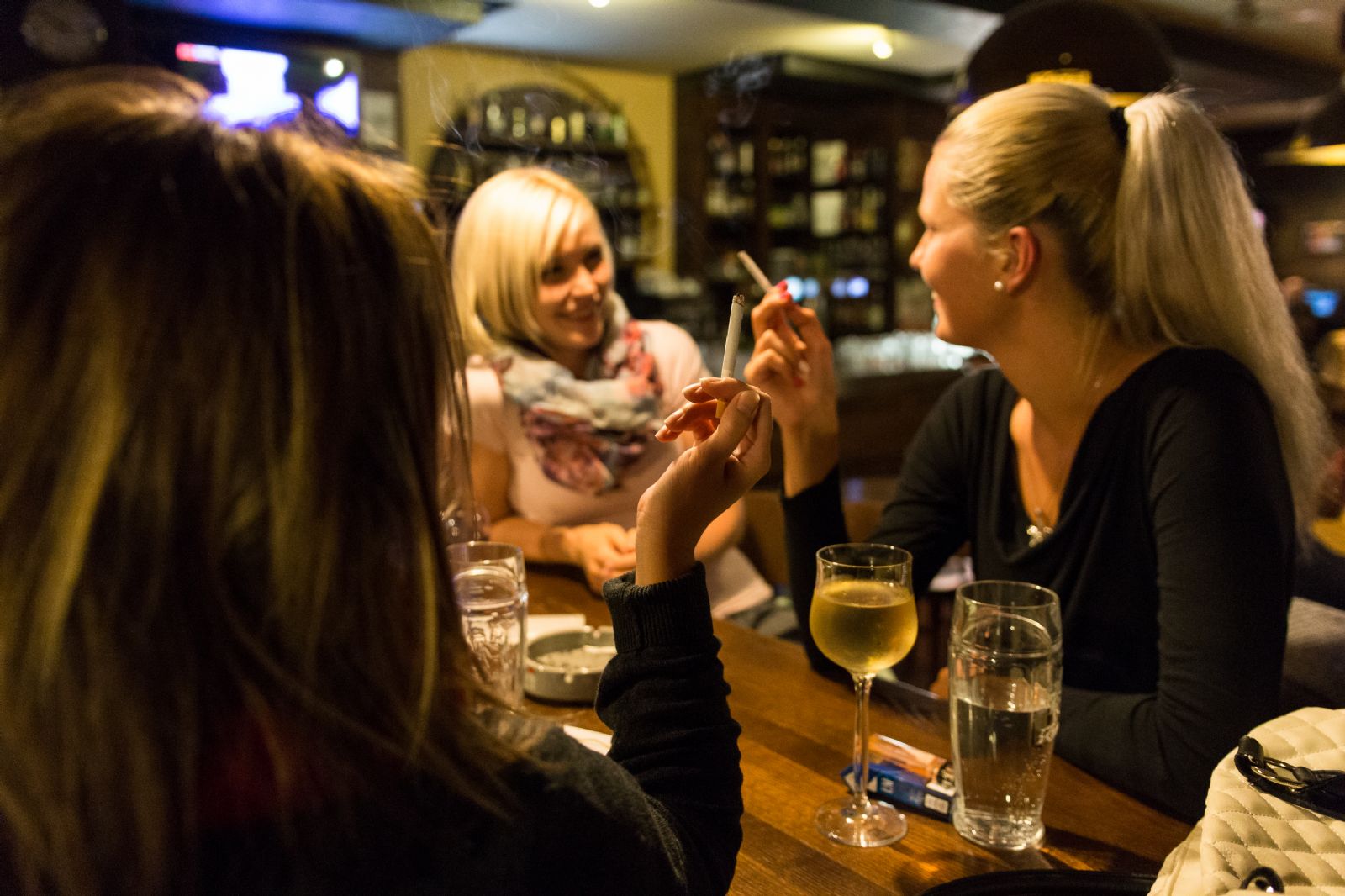 Zákaz kouření v restauracích? Ptali jsme hostů i restauratérů v Havlíčkově Brodě